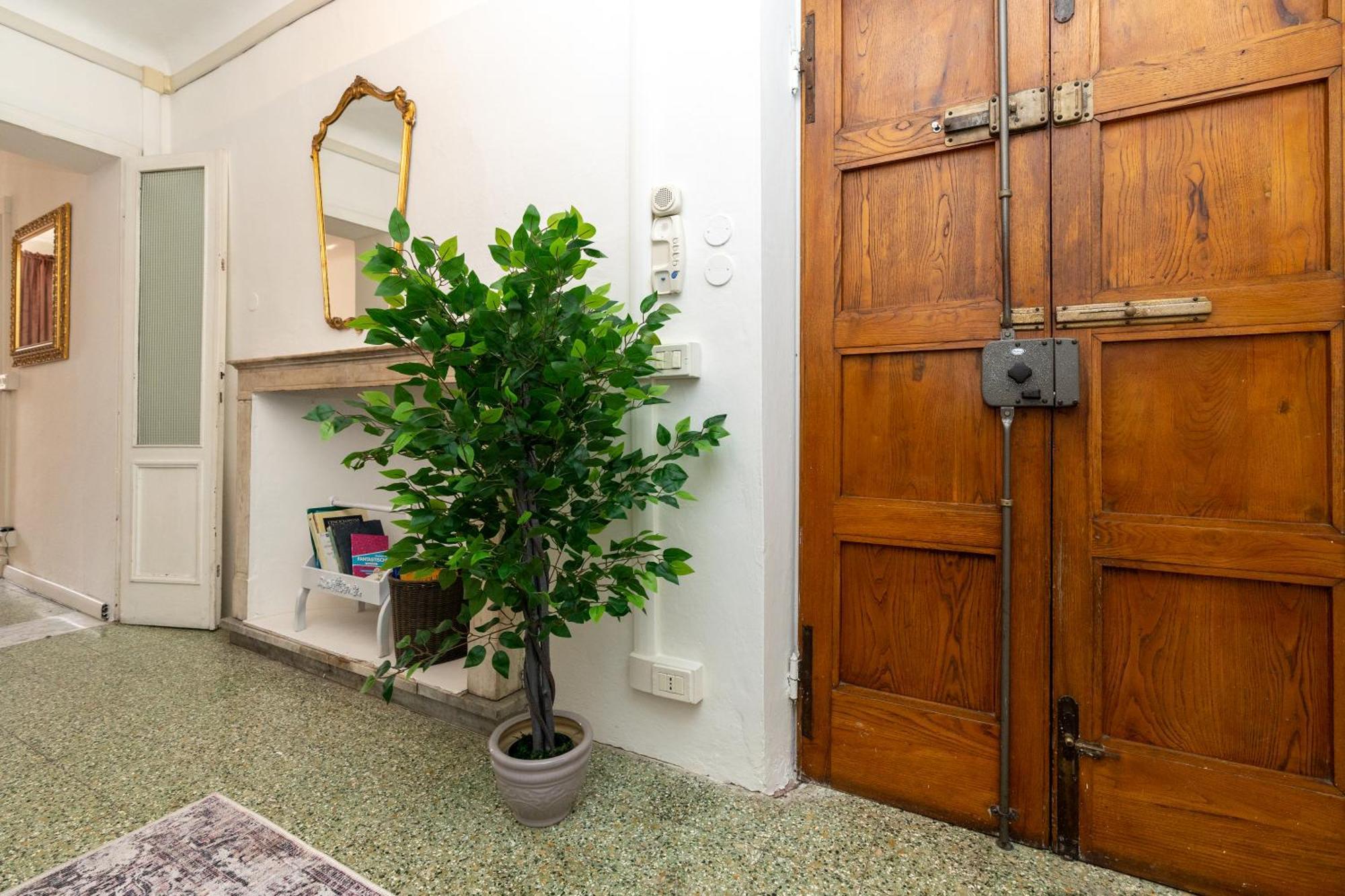 Ferienwohnung Historic Apt In The Center Of Lucca With Balcony Exterior foto